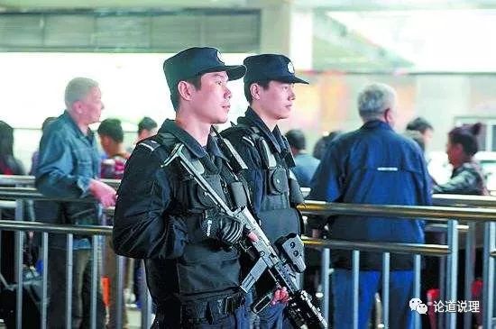 执勤，英文表达与警务工作的探讨