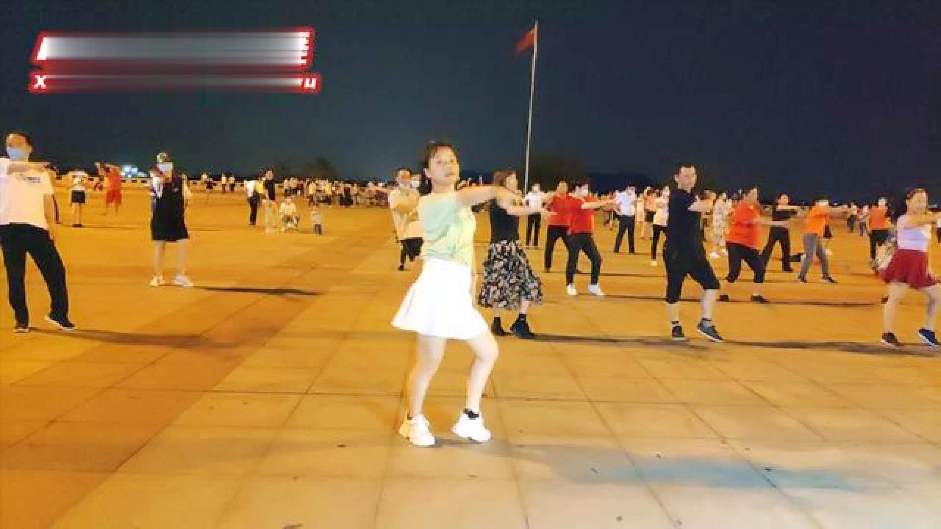 活力四溢的广场舞，DJ的魅力与广场舞的激情相加