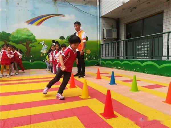 蹦床教学视频，引领你步入跳跃的奇妙世界