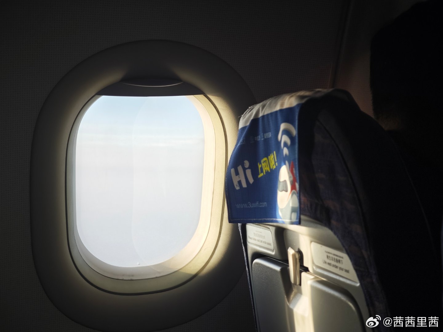 厦门到贵阳的飞机之旅，时间与空间的交织