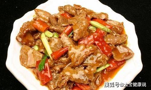 老式溜肉片的做法，传统美食的完美呈现