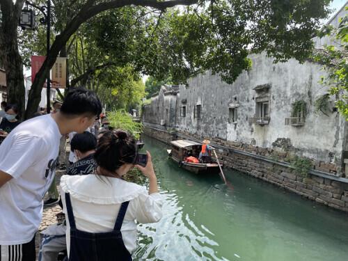 苏州双面绣顾，传统工艺与现代风尚的完美结合