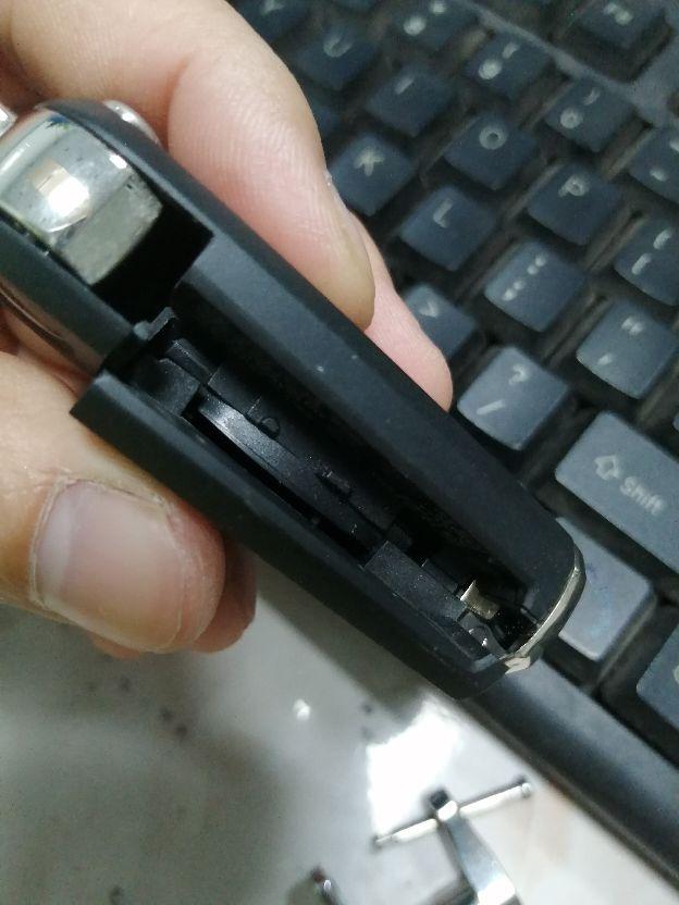 如何为平板电脑更换电池——一步步操作指南