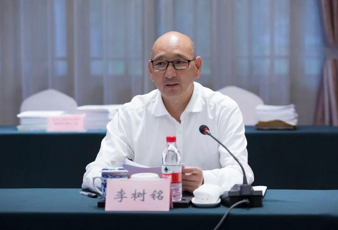 省情监测的图片，揭示地方特色的视觉证据