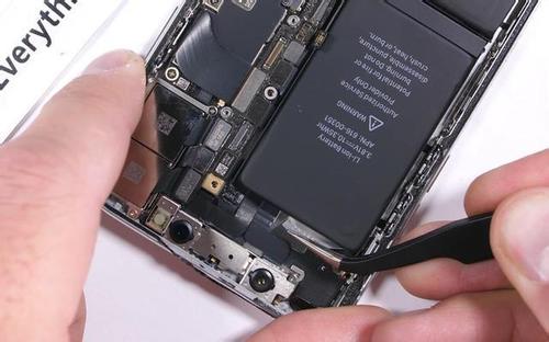 iPhone换电池后屏幕不亮的解决方法及可能原因分析