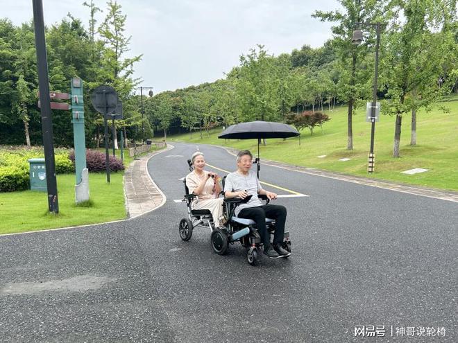 乘轮椅乘坐飞机的便捷与注意事项