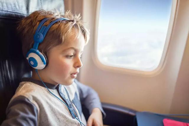 未成年坐飞机需要什么？全面解析未成年旅行者的必备条件
