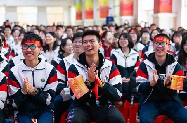 纸门与纸张，传统与现代的交织之美