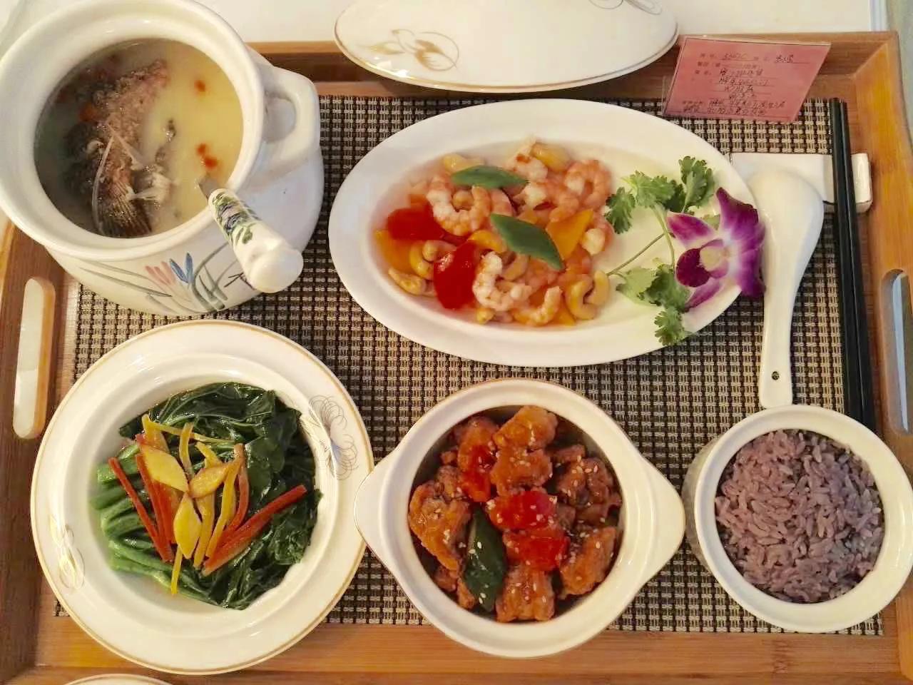 月子中心，价格合理，服务至上