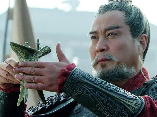 开局袁绍，解读古代群雄争霸的智谋与决策