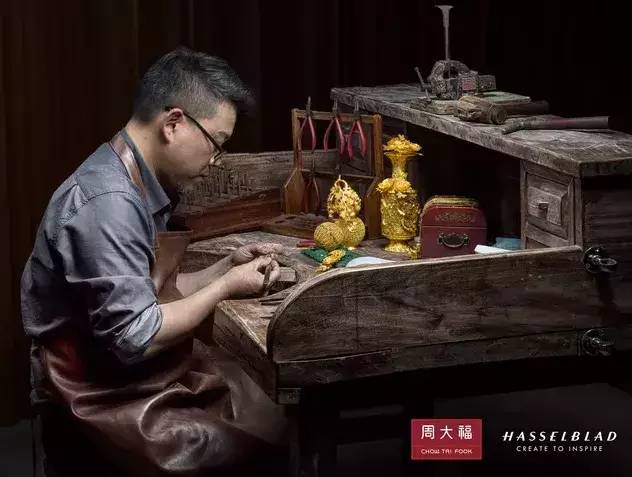 黄金手，技艺传承与卓越追求的象征