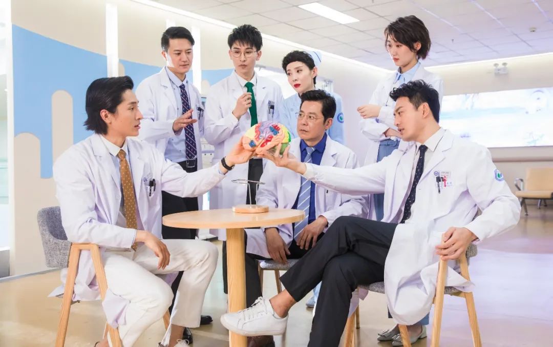 医生剧组，探索医疗领域的艺术之旅