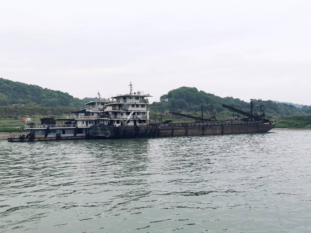长江自卸驳船，革新内河物流的先锋力量