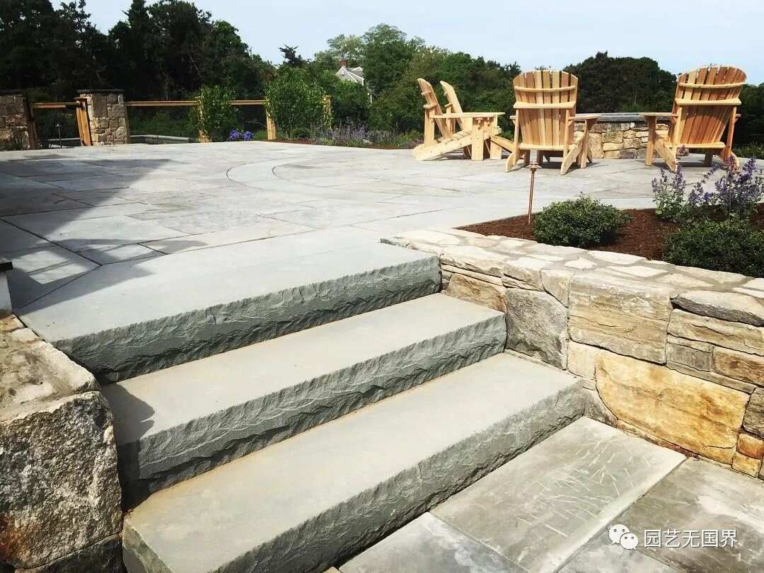 黄木纹石材蹬步板，自然之美与工程之精的完美结合