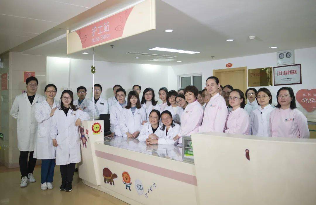 小儿妇科专家团队，守护儿童健康的守护者