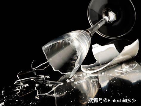 饮料砸碎，一场意外的启示与深度思考