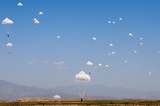空降炮兵团待遇，荣誉与责任的双重赞歌