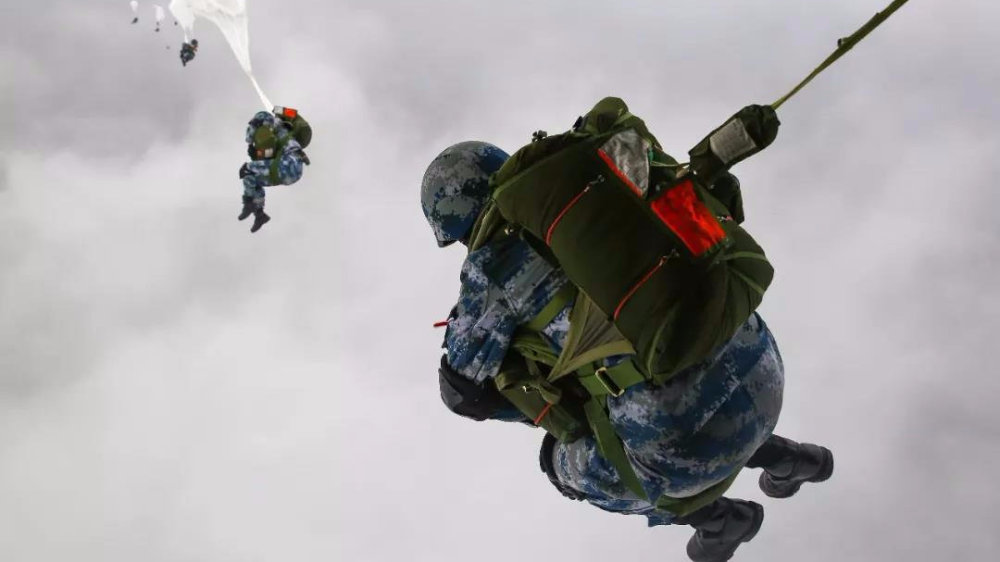 伞兵伞具，探索现代空降兵装备技术的深度与广度