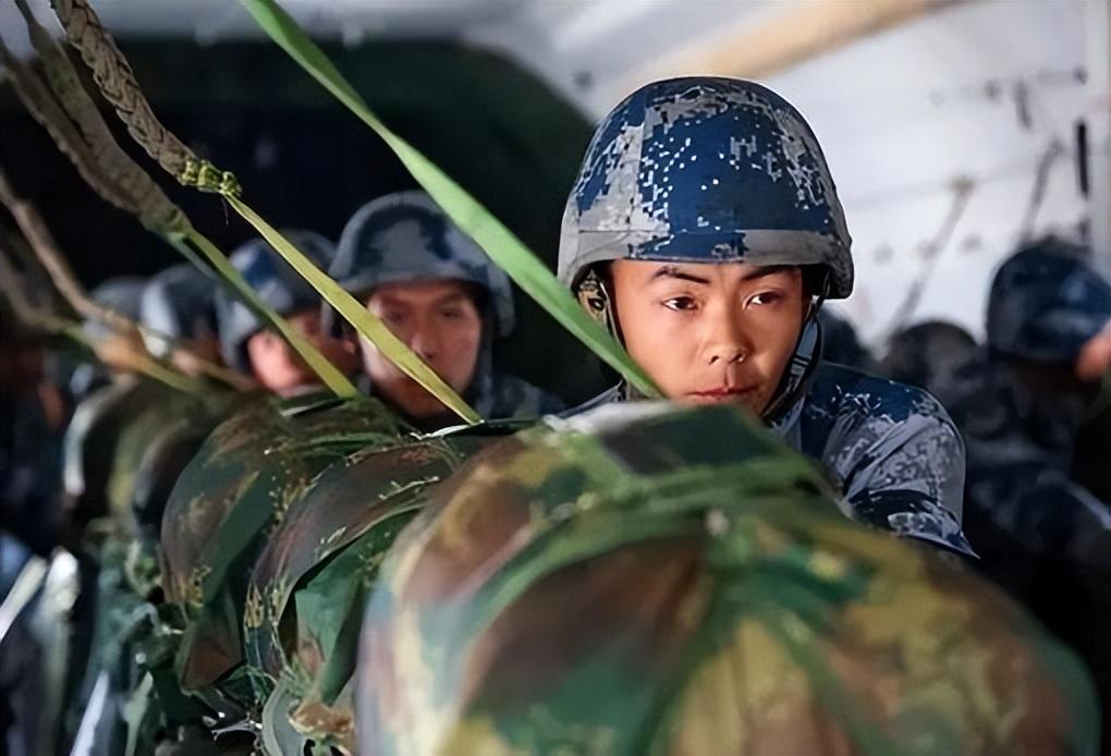 二战英国伞兵装备研究