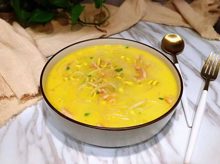 黄豆芽蛋花汤，一道美味佳肴的营养与健康价值