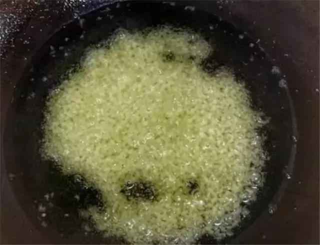 鸡蛋花椒油面的独特魅力与制作方法