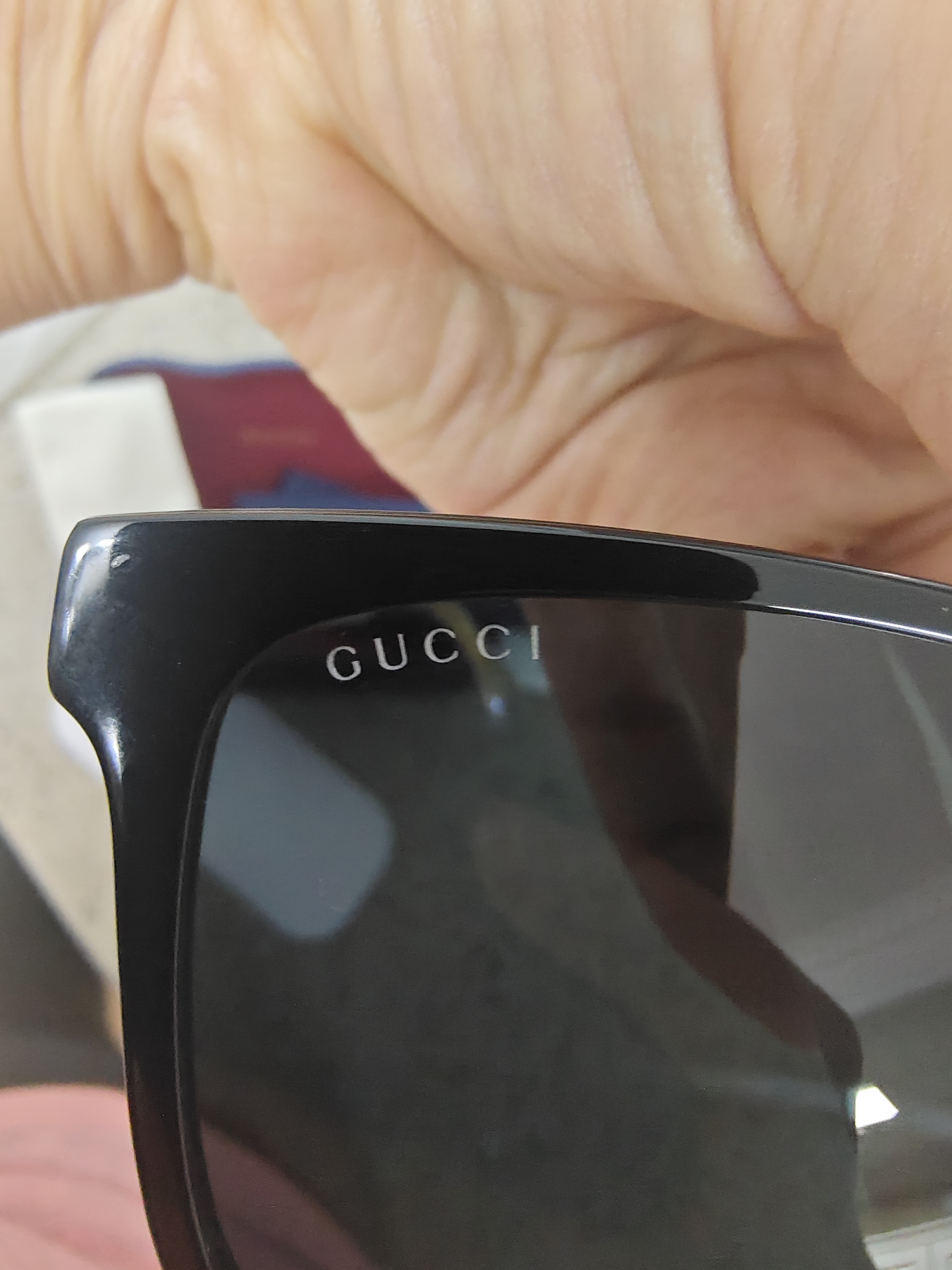 Gucci偏光眼镜真假区别详解