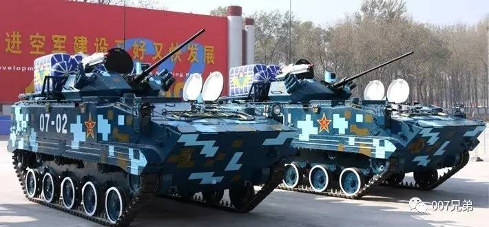 中国ZLC2000型伞兵战车的崛起与战略意义